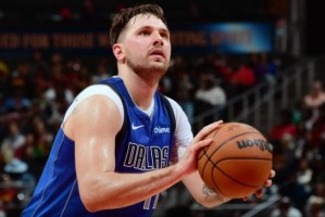 星空体育网站-独行侠展现黑马潜质 东契奇弯道超车抢下MVP？