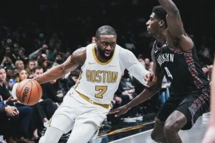 星空体育在线网页版-杰伦-布朗取得生涯第5次三双，超越塔图姆排绿军队史第九